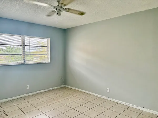$1,845 | 5300 Washington Street, Unit C318, Hollywood, FL 33021
