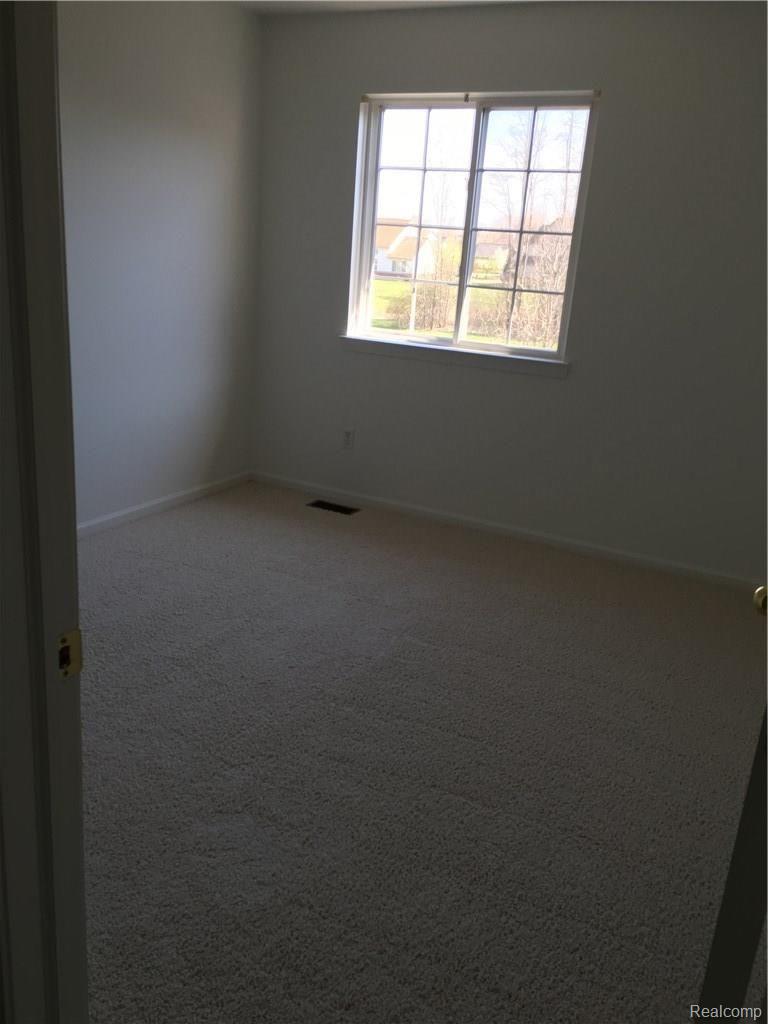 8156 Jeremy Road Belleville, MI 48111 - Photo 17 of 22 image.jpeg