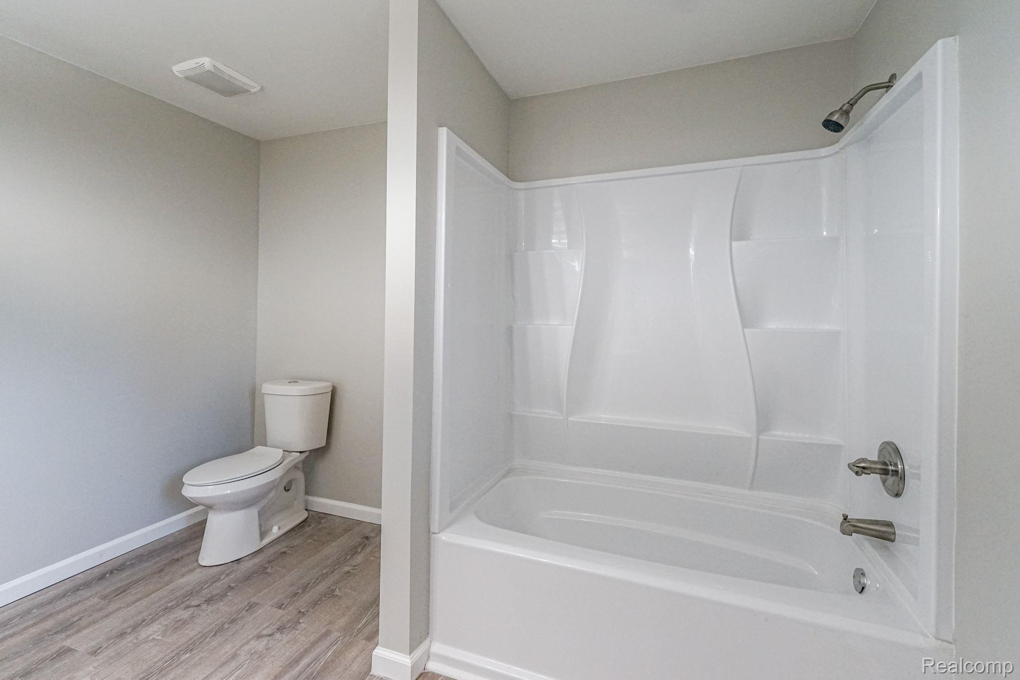 6052 North Seymour Road Owosso, MI 48867 - Photo 18 of 26 Gallery Image 18
