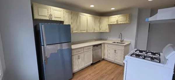 $3,500 | 15 A Linden Street, Unit 2, Boston, MA 02134