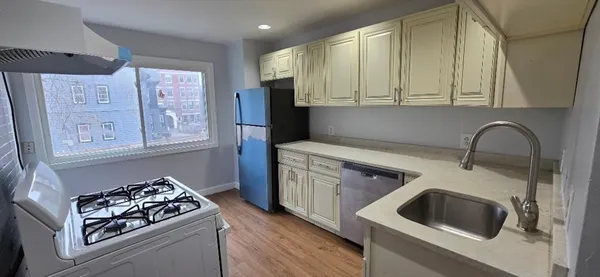 $3,500 | 15 A Linden Street, Unit 2, Boston, MA 02134