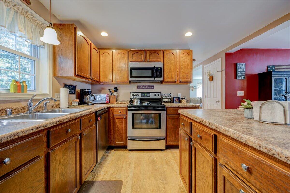 10 Dobson Road Berwick, ME 03901 - Photo 6 of 35 06-10 Dobson-6