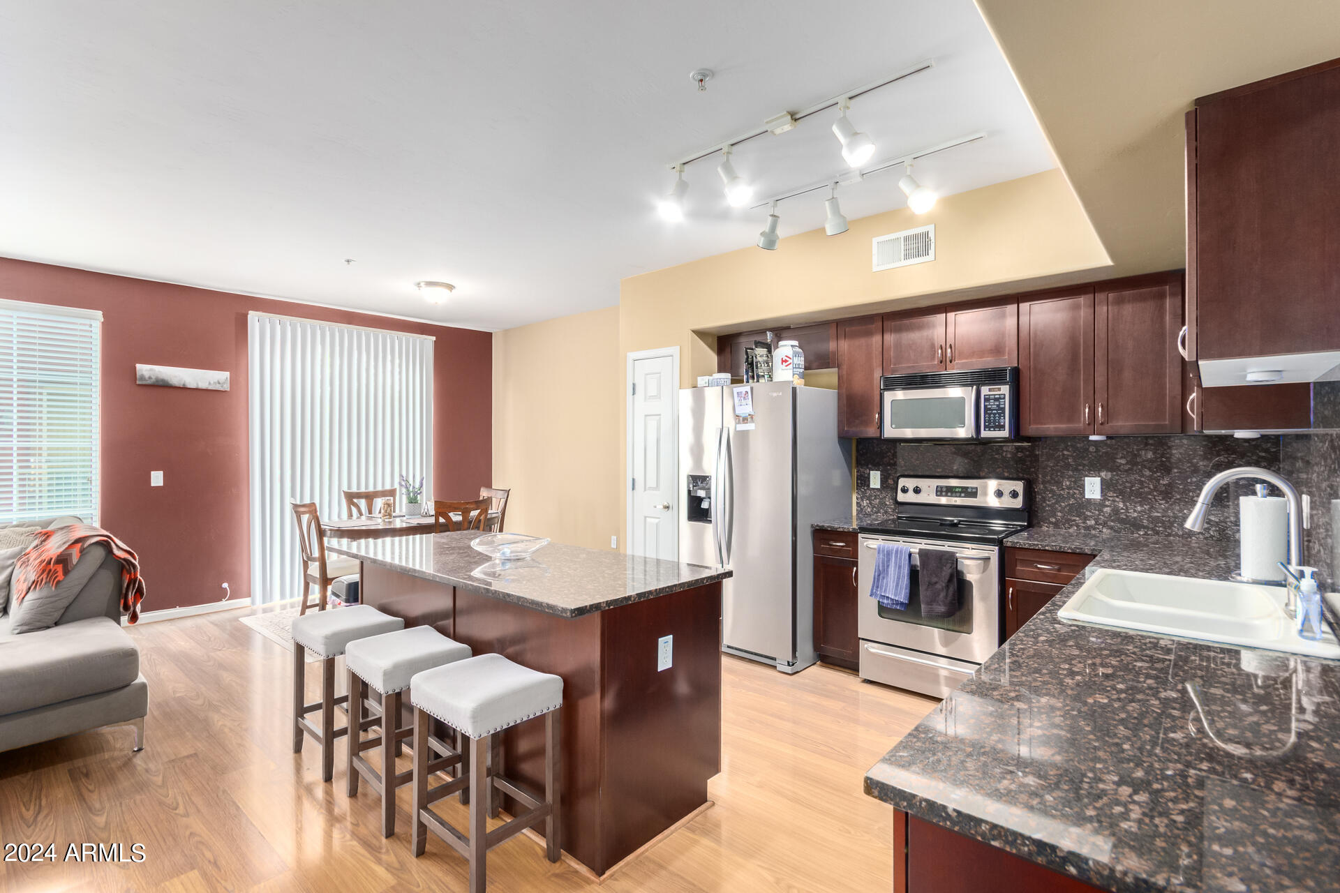 1920 East Bell Road, Unit 1163 Phoenix, AZ 85022 - Photo 5 of 26 08 - Bell