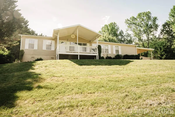 $375,000 | 2391 Hickory Knoll Road, Franklin, NC 28734