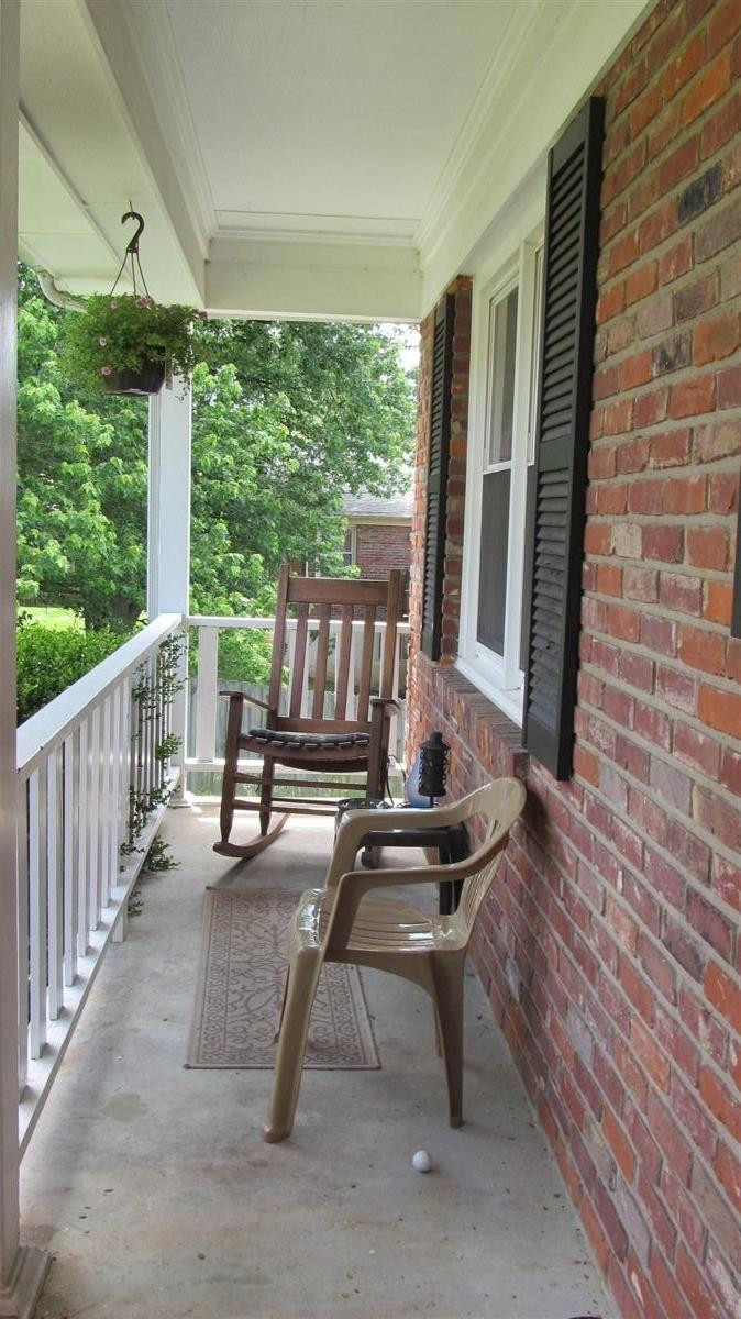 400 Ridgewood Lane Frankfort, KY 40601 - Photo 4 of 33 Photo 4
