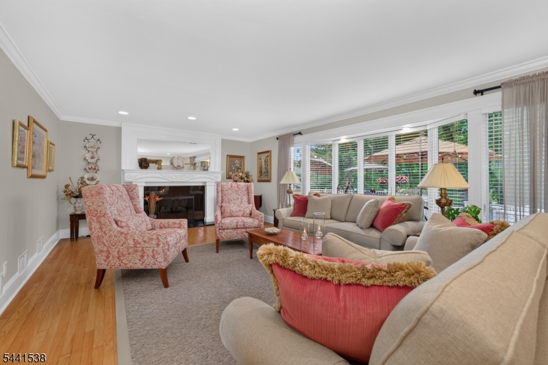 653 Foothill Road Bridgewater, NJ 08807 - Photo 10 of 41