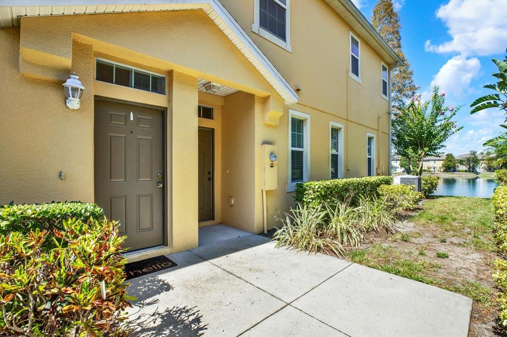 8919 Moonlit Meadows Loop Riverview, FL 33578 - Photo 2 of 41