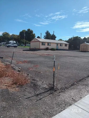 $389,000 | 269 South State Street, Hagerman, ID 83332