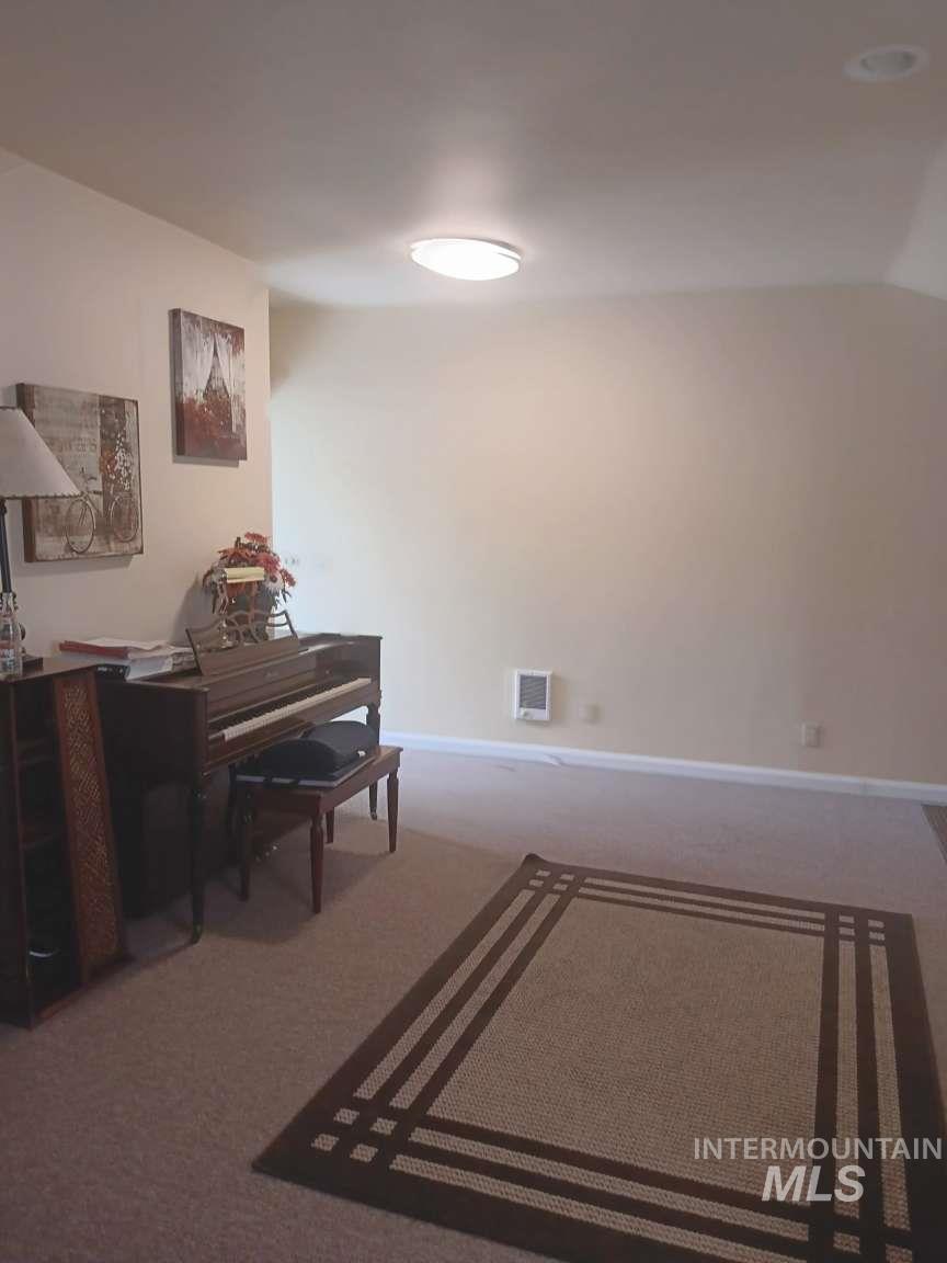 269 South State Street Hagerman, ID 83332 - Photo 22 of 29 Office featuring light colored carpet and baseboards