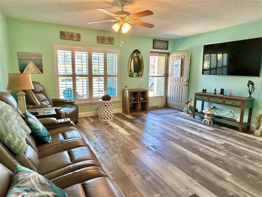 2296 Monaco Lane, Unit 16 Clearwater, FL 33763 - Photo 8 of 53