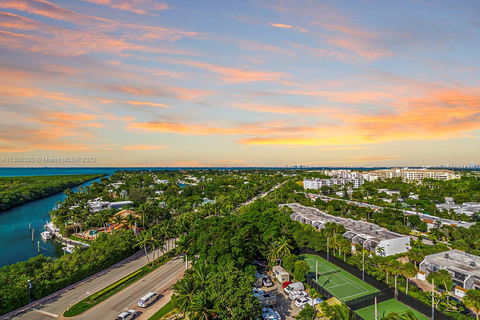 1121 Crandon Boulevard, Unit E1101 Key Biscayne, FL 33149 - Photo 4 of 31