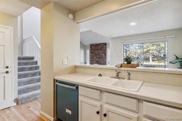 $3,200 | 2901 West Long Drive, Unit G, Littleton, CO 80120