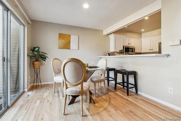 $3,200 | 2901 West Long Drive, Unit G, Littleton, CO 80120