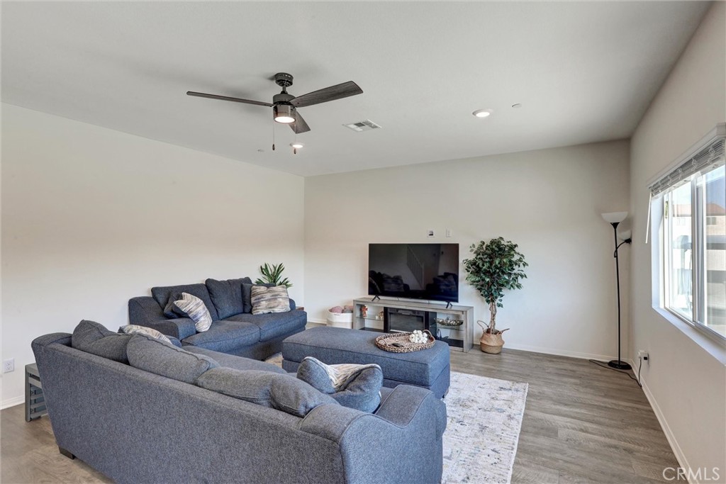 31214 Linden Flower Road Winchester, CA 92596 - Photo 12 of 39