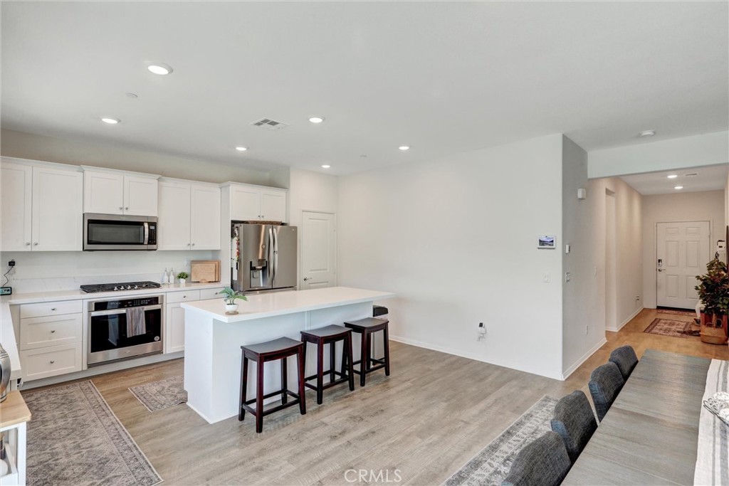 31214 Linden Flower Road Winchester, CA 92596 - Photo 8 of 39