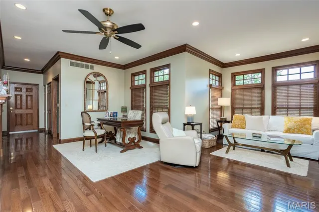 $555,000 | 1300 White Oak Trail, Godfrey, IL 62035