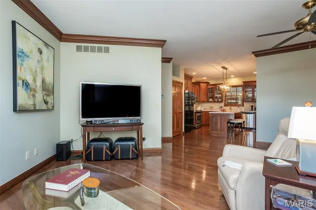 $555,000 | 1300 White Oak Trail, Godfrey, IL 62035