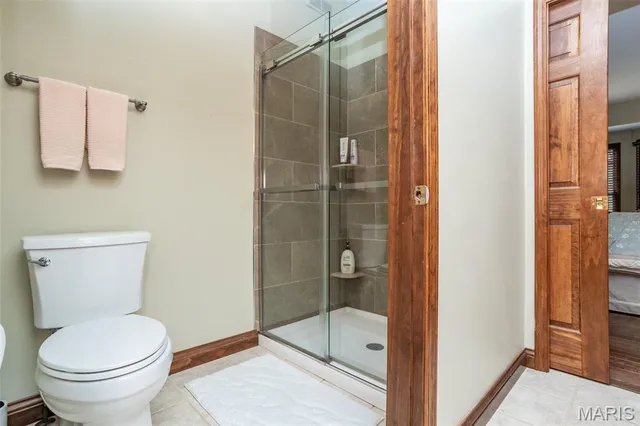 $555,000 | 1300 White Oak Trail, Godfrey, IL 62035