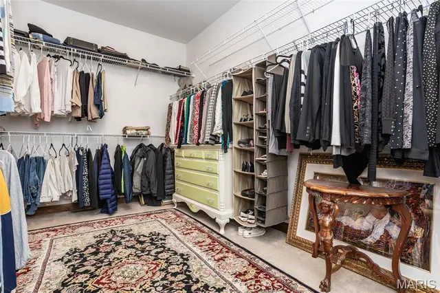 $555,000 | 1300 White Oak Trail, Godfrey, IL 62035