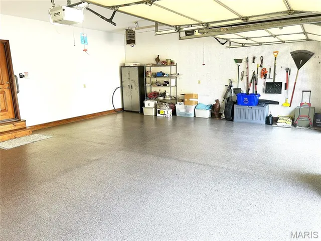 $555,000 | 1300 White Oak Trail, Godfrey, IL 62035