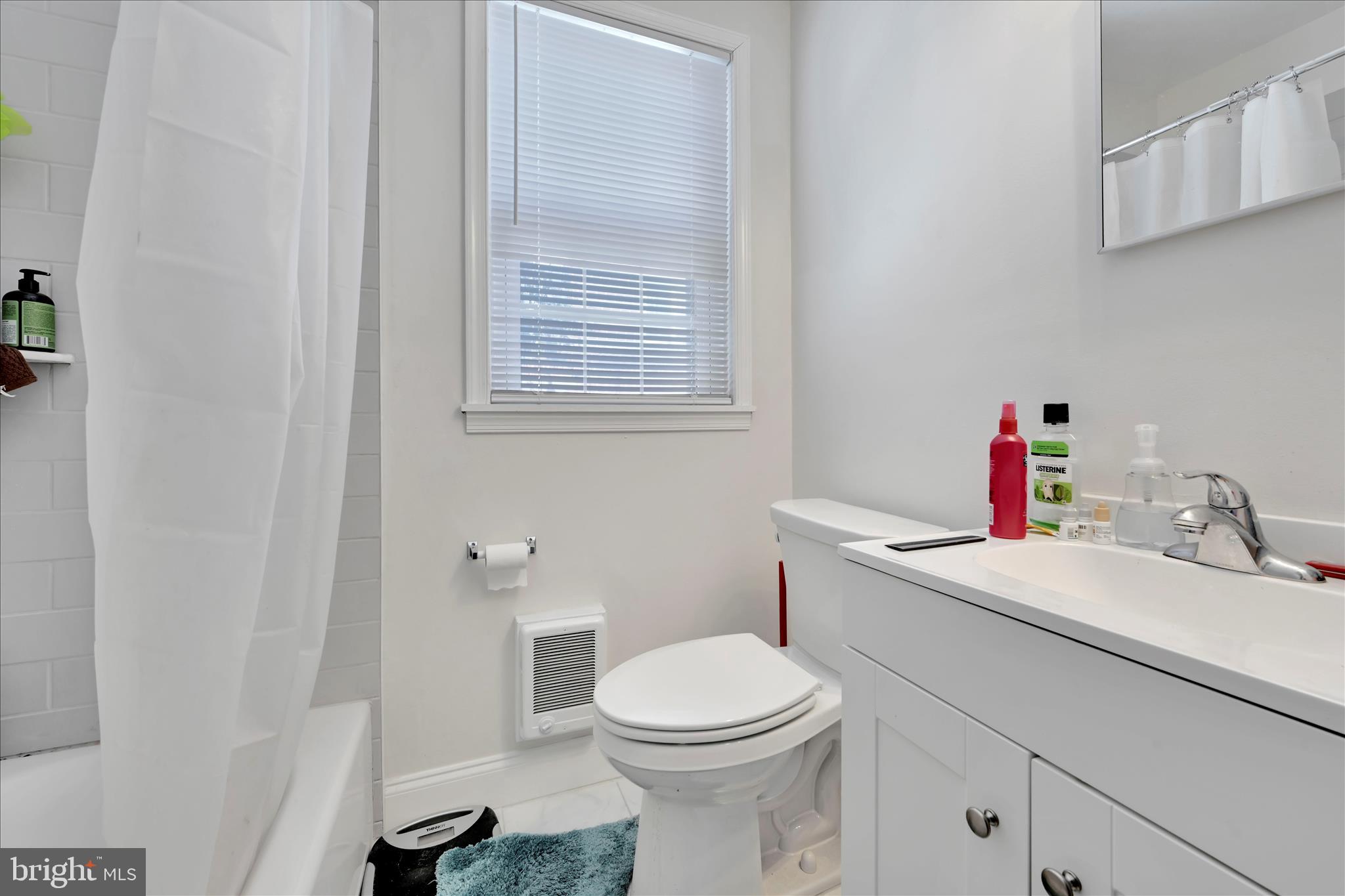 856 Eaton Road Drexel Hill, PA 19026 - Photo 13 of 29 Apartment 1 - Bathroom