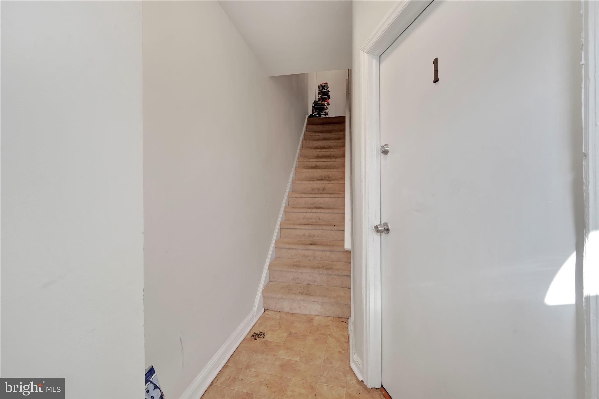 856 Eaton Road Drexel Hill, PA 19026 - Photo 14 of 29 Staircase
