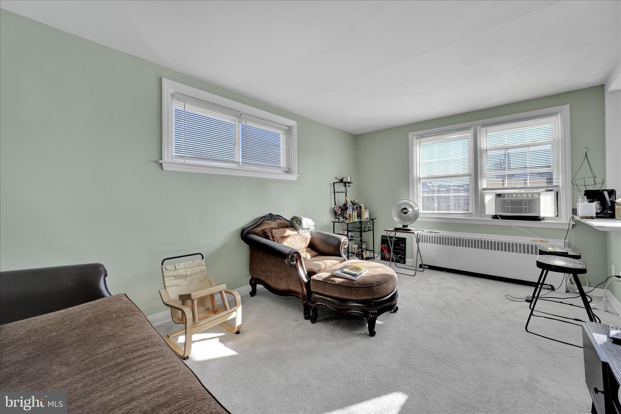 856 Eaton Road Drexel Hill, PA 19026 - Photo 15 of 29 Apartment 2 - Living Area