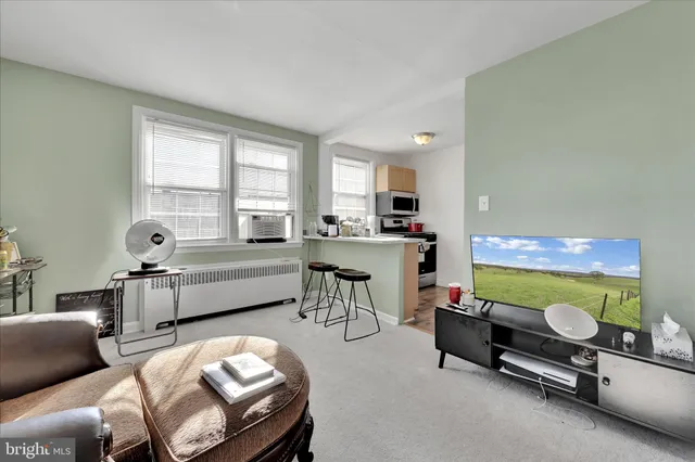 $275,000 | 856 Eaton Road, Drexel Hill, PA 19026