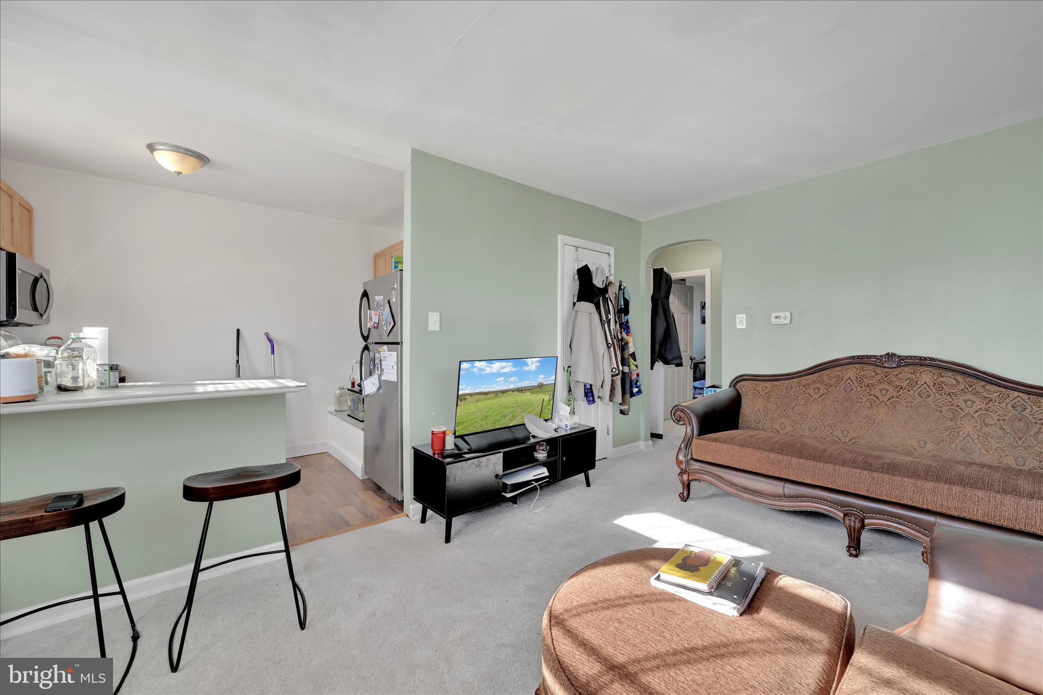 856 Eaton Road Drexel Hill, PA 19026 - Photo 17 of 29 Apartment 2 - Living Area