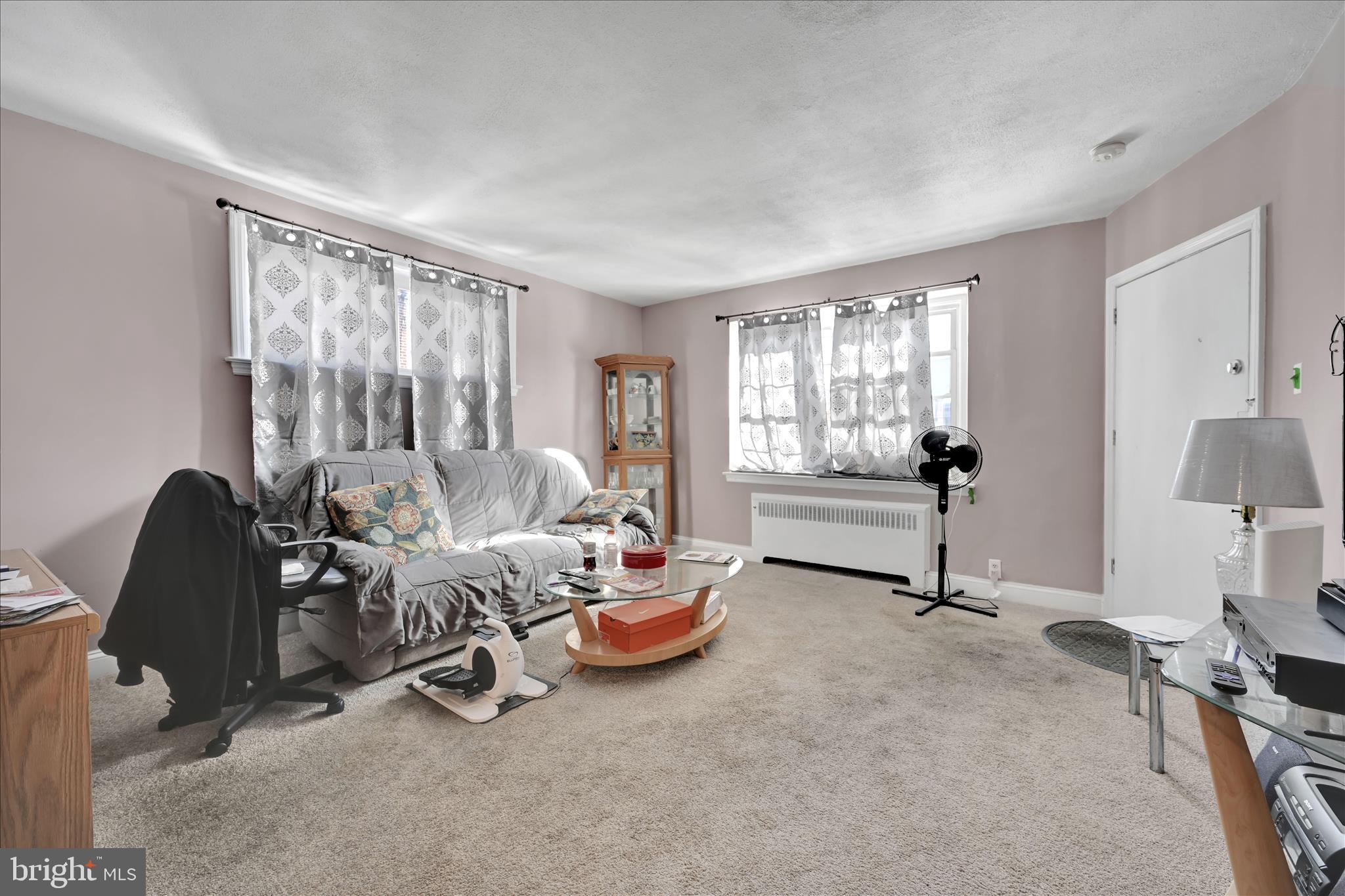 856 Eaton Road Drexel Hill, PA 19026 - Photo 6 of 29 Apartment 1 - Living Area