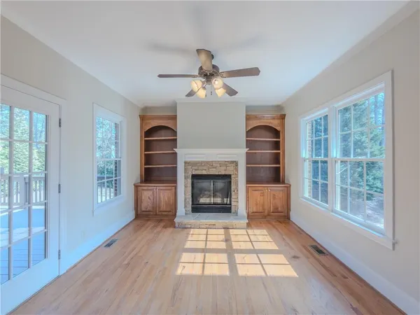 $889,500 | 792 Grassmeade Way, Snellville, GA 30078