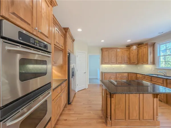 $889,500 | 792 Grassmeade Way, Snellville, GA 30078