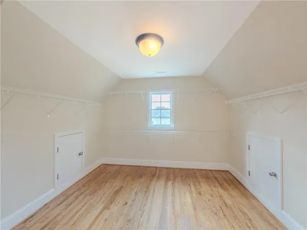 $889,500 | 792 Grassmeade Way, Snellville, GA 30078