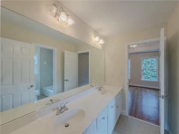 $889,500 | 792 Grassmeade Way, Snellville, GA 30078