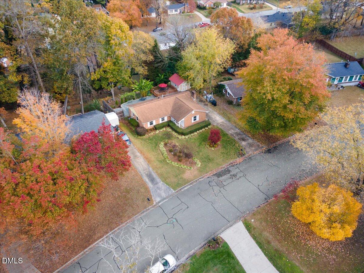 2323 Buckingham Road Burlington, NC 27217 - Photo 32 of 33 a view of yard