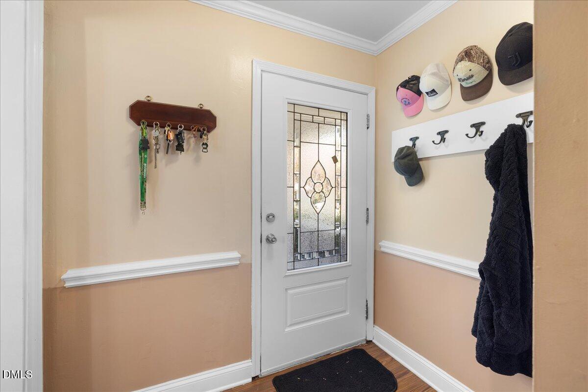 2323 Buckingham Road Burlington, NC 27217 - Photo 5 of 33