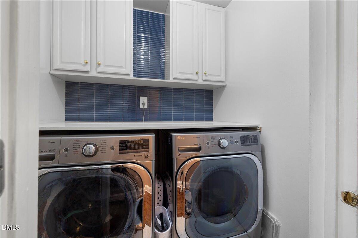 2323 Buckingham Road Burlington, NC 27217 - Photo 9 of 33 a utility room with dryer and washer