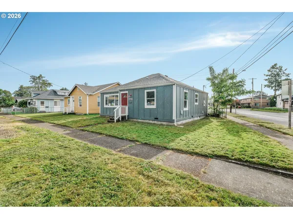 $275,000 | 1001 South 6th Avenue, Kelso, WA 98626