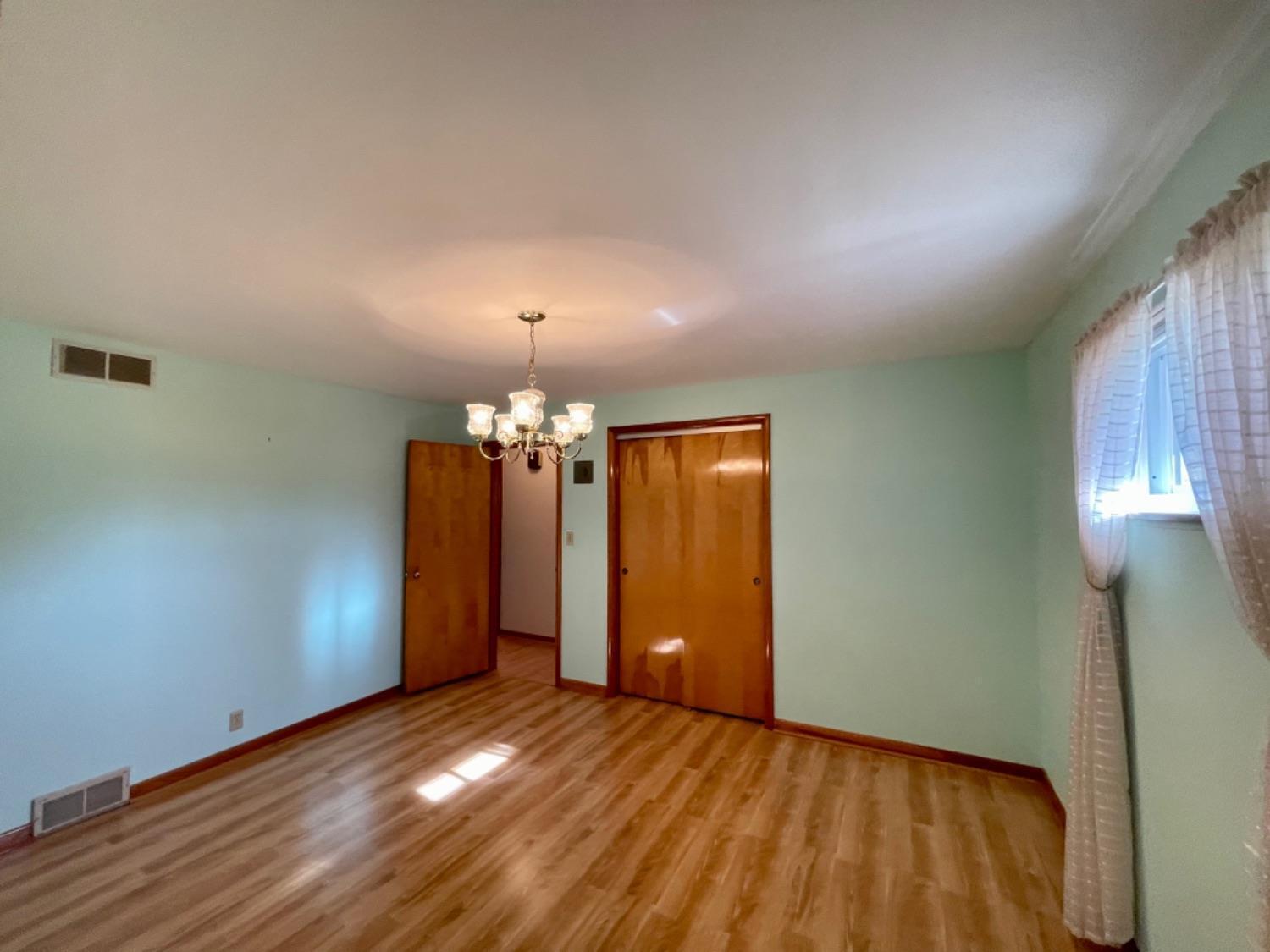 689 New London Road Hamilton, OH 45013 - Photo 23 of 41 Gallery Image 23