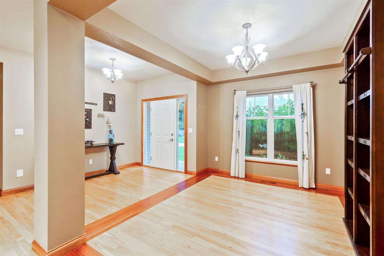 2850 Twinleaf Road Cedar Rapids, IA 52411 - Photo 4 of 37 Gallery Image 4