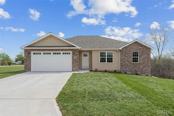 $355,000 | 504 Summer Hill Lane, Washington, MO 63090