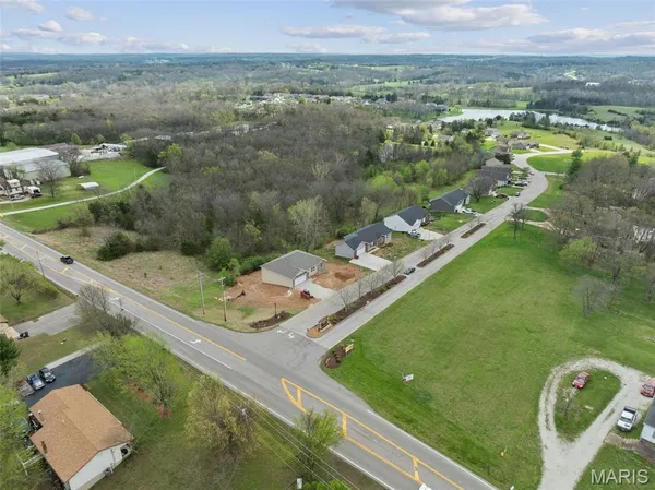 $355,000 | 504 Summer Hill Lane, Washington, MO 63090