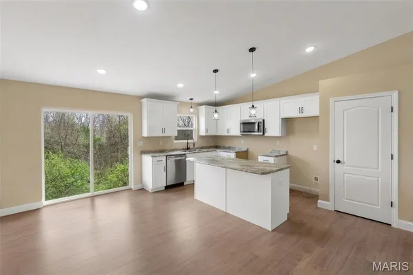 $355,000 | 504 Summer Hill Lane, Washington, MO 63090