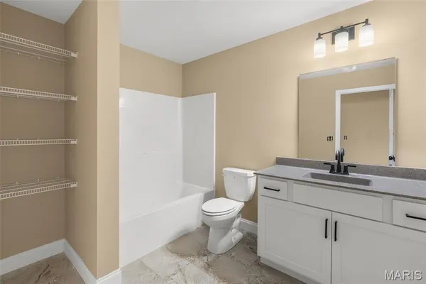 $355,000 | 504 Summer Hill Lane, Washington, MO 63090