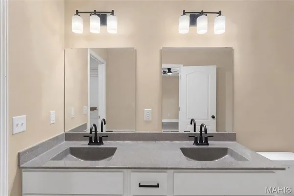 $355,000 | 504 Summer Hill Lane, Washington, MO 63090