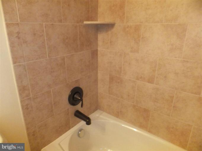 4203 Colonial Road Pikesville, MD 21208 - Photo 16 of 30 Bath from similar property