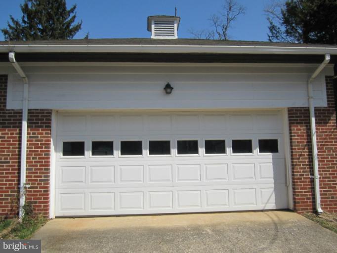 4203 Colonial Road Pikesville, MD 21208 - Photo 19 of 30 Garage