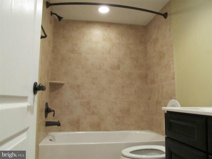 4203 Colonial Road Pikesville, MD 21208 - Photo 28 of 30 Bath from similar property