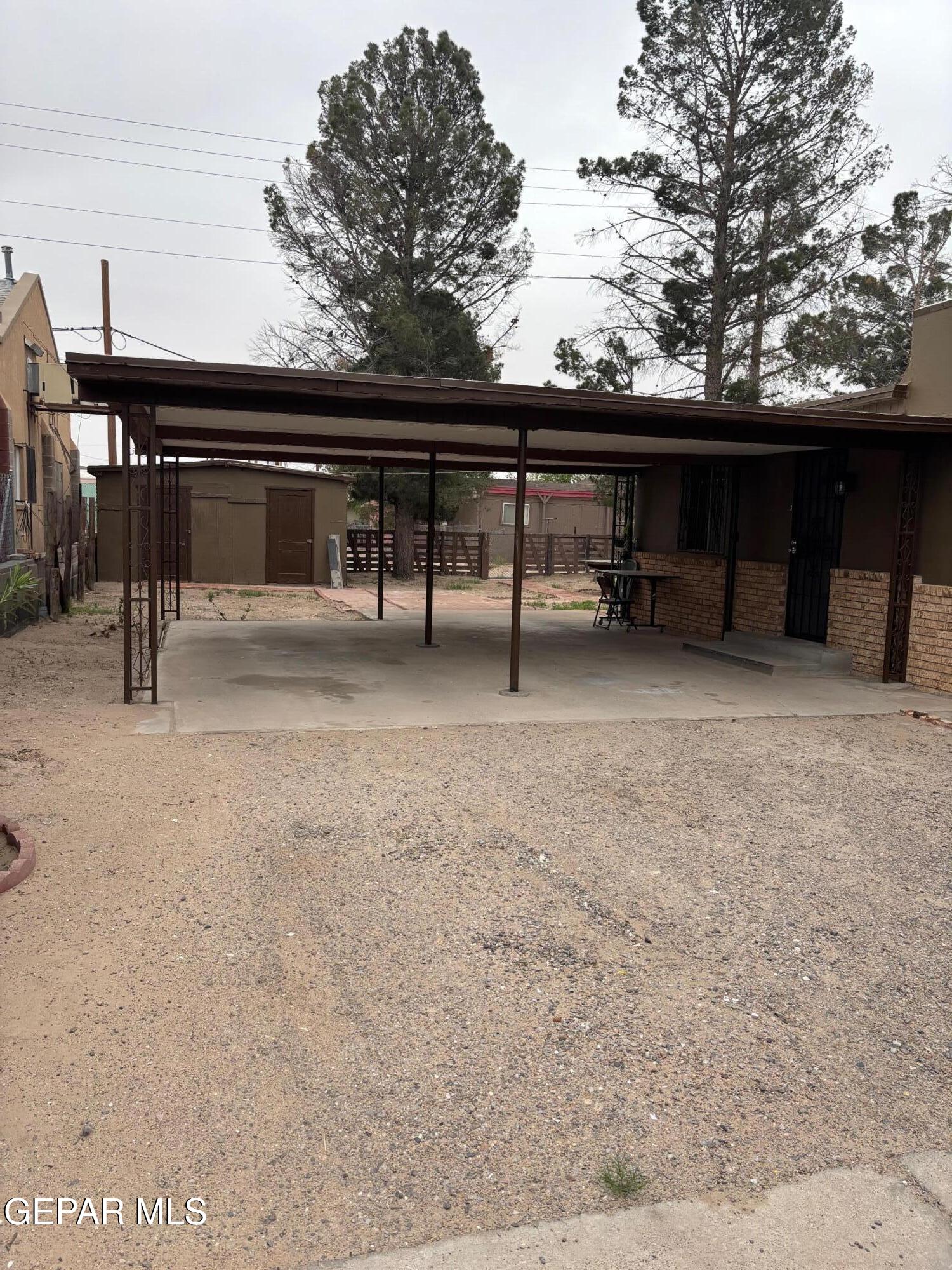 308 Fabens Road Fabens, TX 79838 - Photo 2 of 6 308 Fabens parking