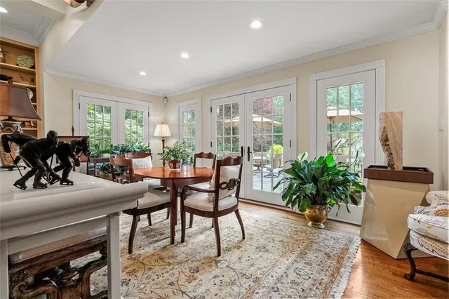 a view of a livingroom with furniture and window